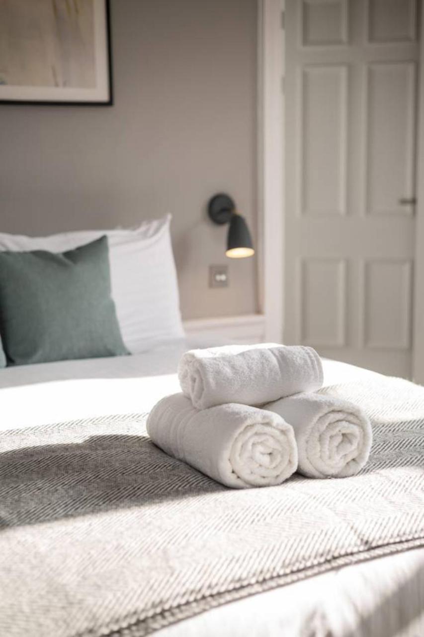 Joivy Spacious And Bright 1Bed Apt, Short Walk From Princes Street Эдинбург Экстерьер фото