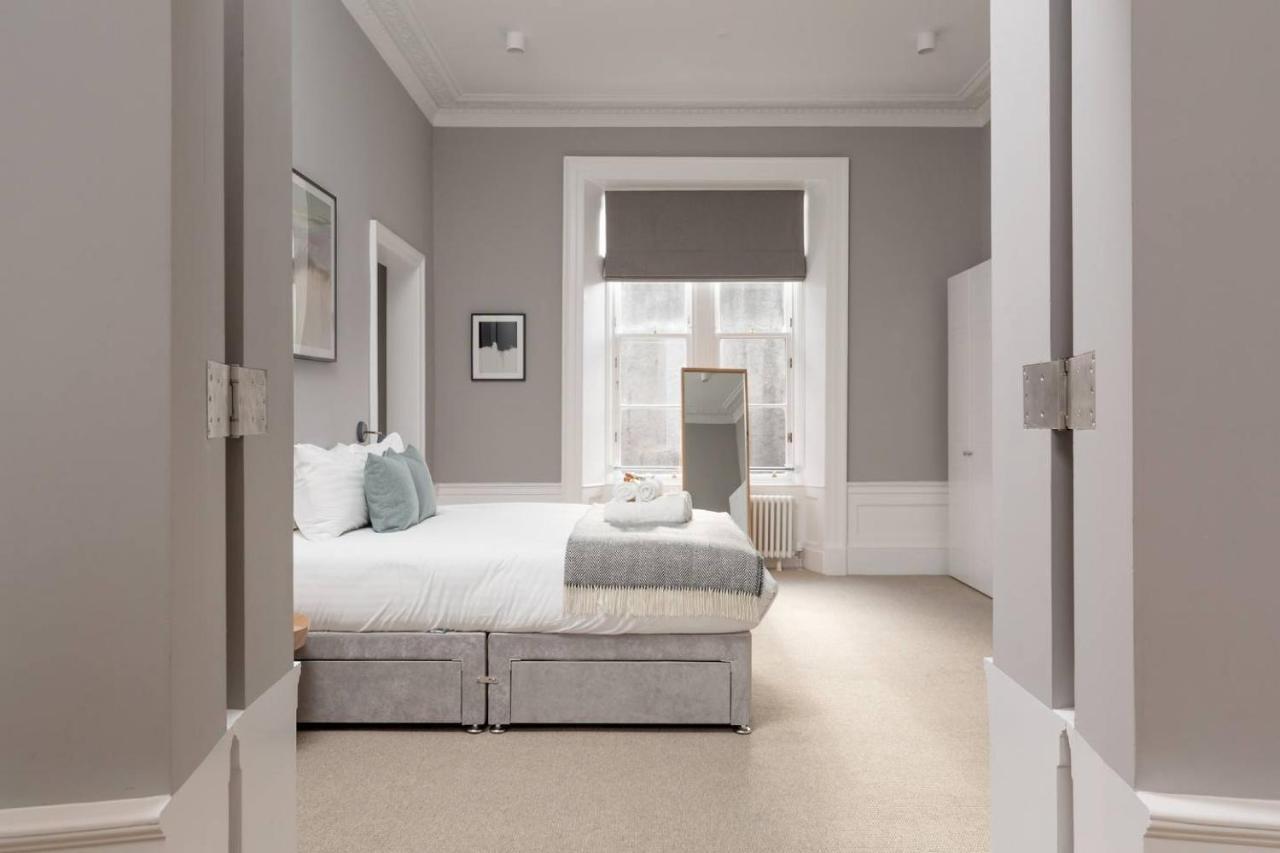 Joivy Spacious And Bright 1Bed Apt, Short Walk From Princes Street Эдинбург Экстерьер фото