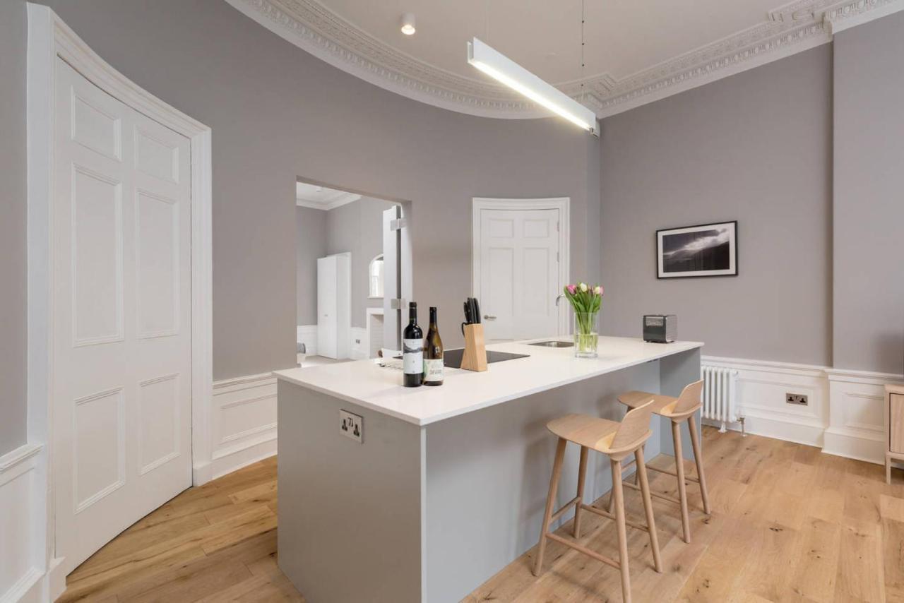Joivy Spacious And Bright 1Bed Apt, Short Walk From Princes Street Эдинбург Экстерьер фото